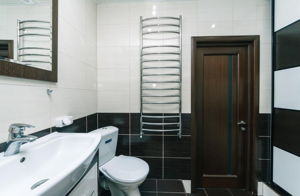Apartment On Urlovskaya 23A キエフ エクステリア 写真